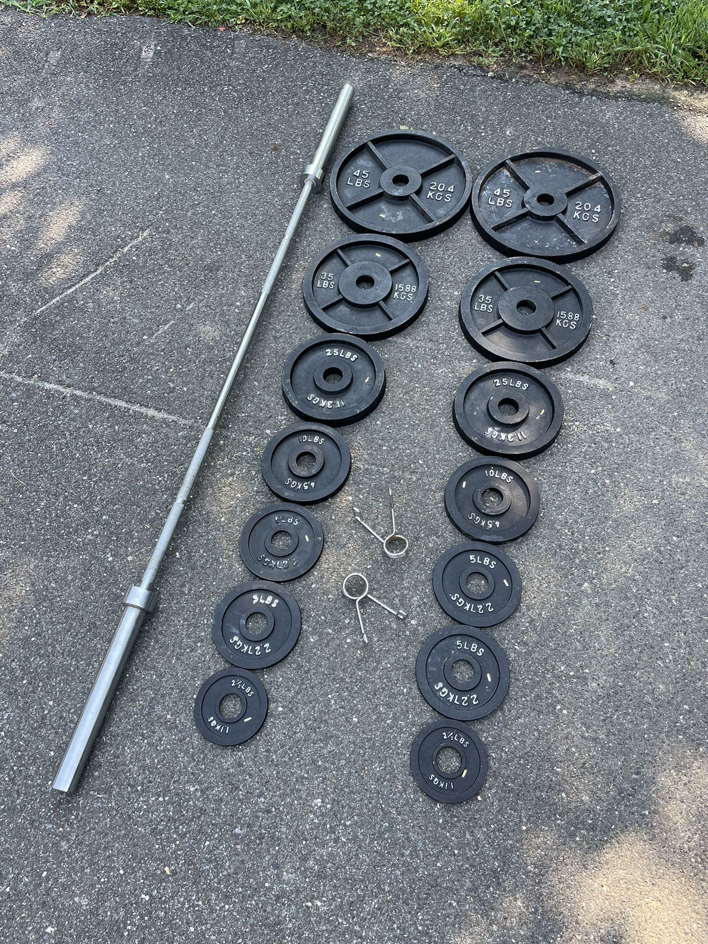 Olympic Weight Set With Barbell And Clips