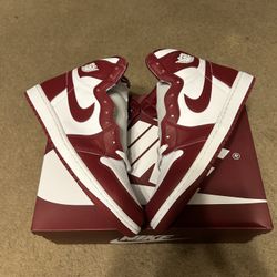 Jordan 1 High Retro 'Artisanal Team Red' BRAND NEW