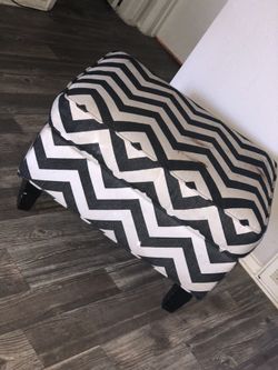 Single Ottoman Chair