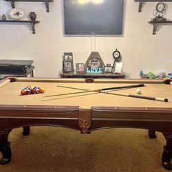 Pool Table ( Free Delivery & Set Up ) 