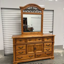 Solid wood dresser with mirror #d285 size: 65*18.5 H:40"