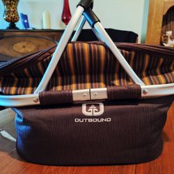Picnic Basket For 4 With Insulated Bags