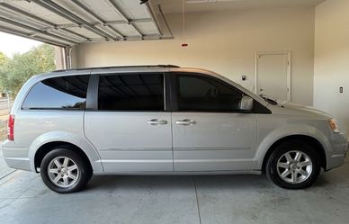 2010 Chrysler Town & Country