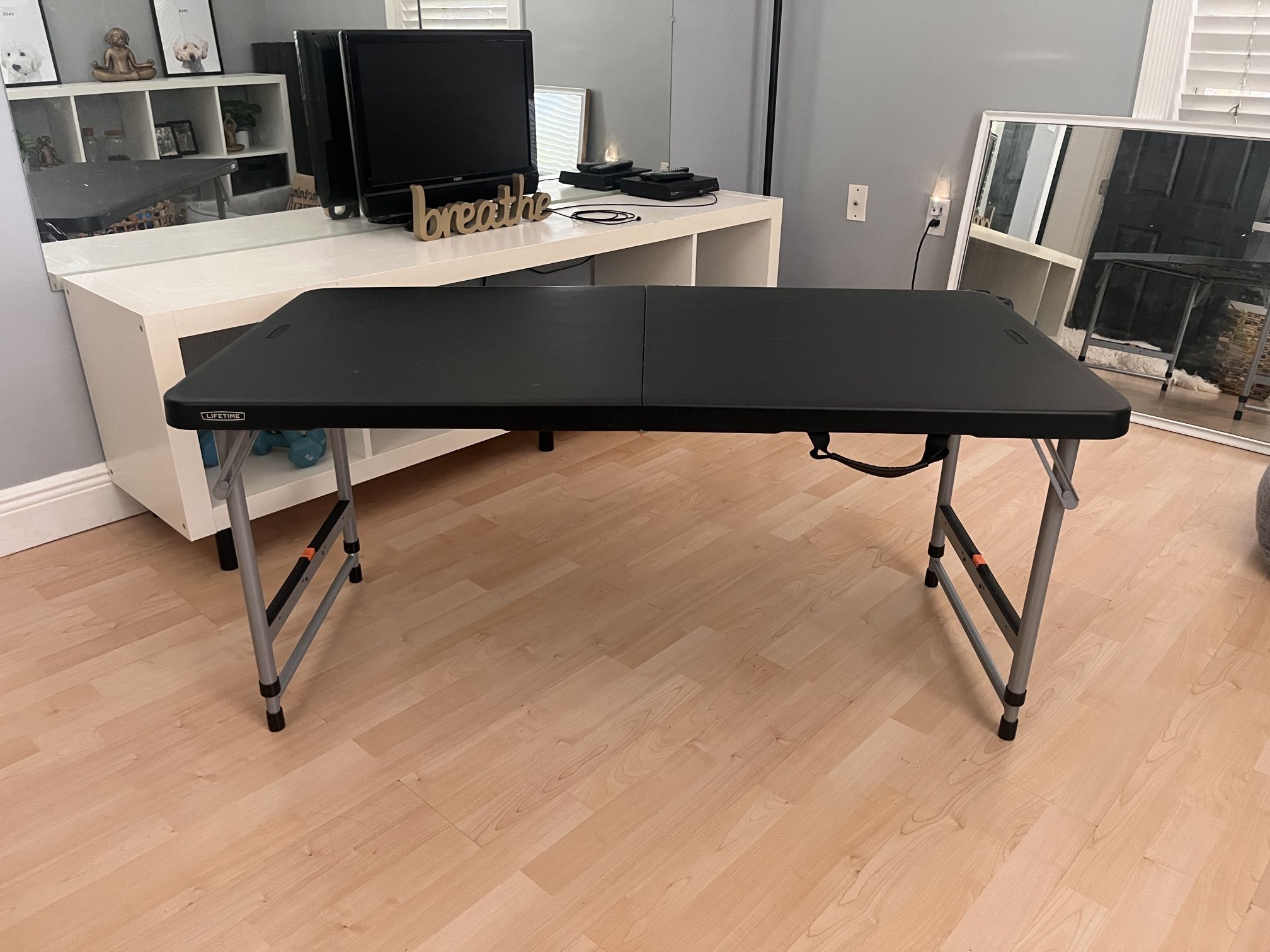 Lifetime table 2024 as computer desk
