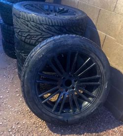 Tires/llantas 