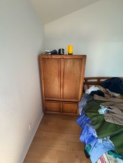 Free Furniture - Must Pickup