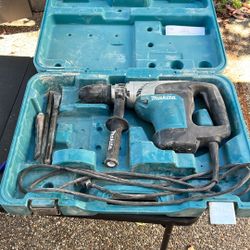 Makita toto hammer hr4002