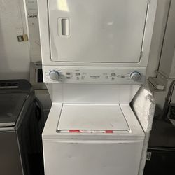 Frigidaire Laundry Center 27” Gas
