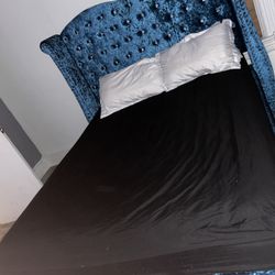 Queen Bed