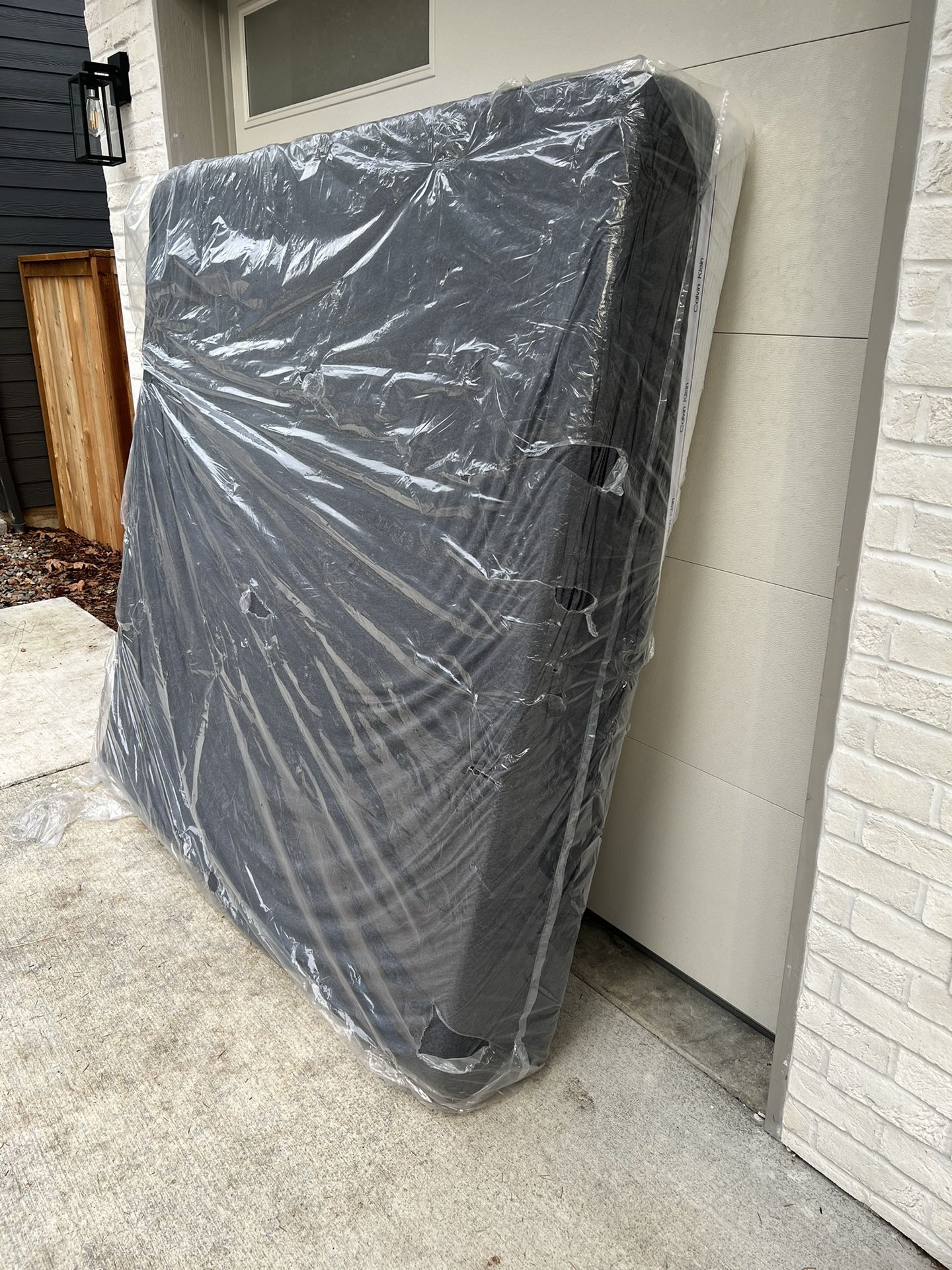 Vibe Gel Memory Foam Mattress 12in. Queen 