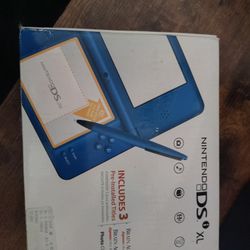 Nintendo DS XL 