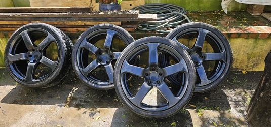 22" Black Wheels Porsche VW Audi
