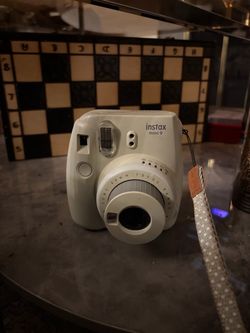 Fujifilm Instax Mini 9 – Great Condition