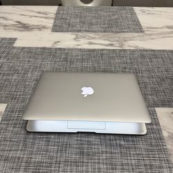 MacBook Air 13” Silver
