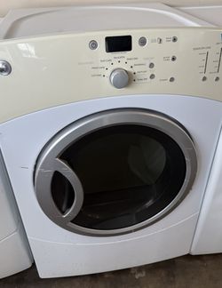 GE Front-Load Gas Dryer