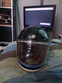 RetroFull Face Motorcycle Helmet with Visor (PICK UP ONLY)
