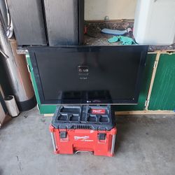 LG flat screen TV ( No Remote) 