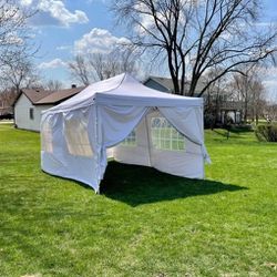NEW! AWESOME PARTY TENT SIZE 10X20 POP UP 