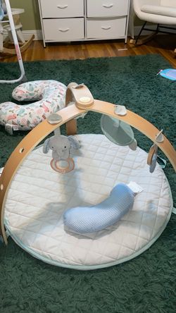 Ingenuity Tummy time infant mat