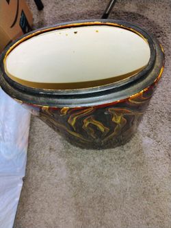 14" H Ceramic Vase Pickup Only Cash 