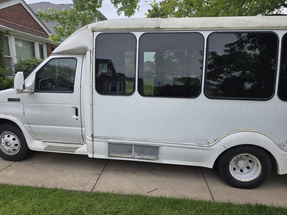 2007 Ford E-350
