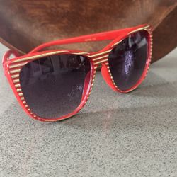 WOMEN’S SUNGLASSES 