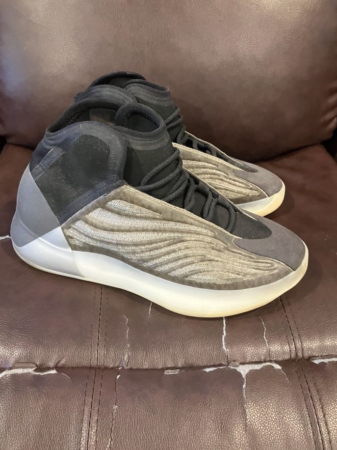 Adidas Yeezy QNTM Barium Size 11
