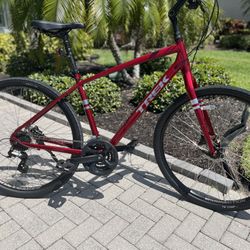 TREK VERVE 2 Disc Hybrid Bike 