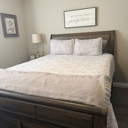 Queen Bedroom Set
