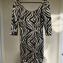 Fun Sequined Party Dress (L) 
