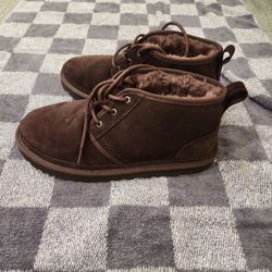UGG Boots Size 11 BROWN. NEW