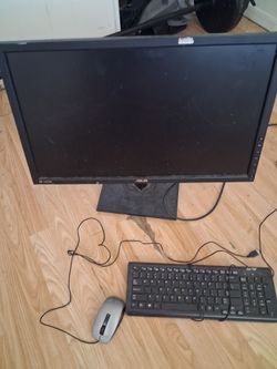 Desktop computer with all accessories