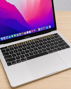 MacBook Pro 13” Touch Bar 💻 Intel i5 ⚡ 8GB RAM / 256GB SSD ✅ 1-Year Warranty + $0 Down Financing 💳Comes with Microsoft Word Excel, Final Cut & Logic