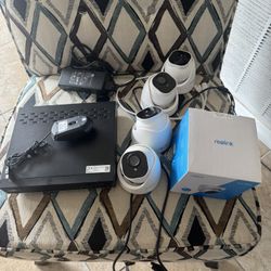 Reolink Security System With 5 Cameras