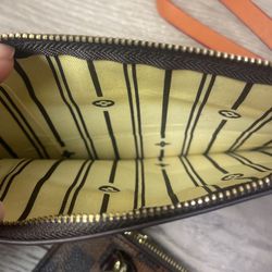 LV Wallet for Sale in Chicago, IL - OfferUp