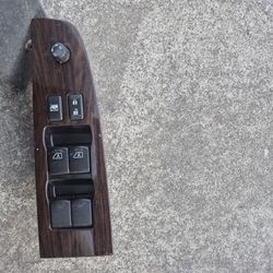 2010 Nissa. Altima 2.5S Front Driver Power Window Switch