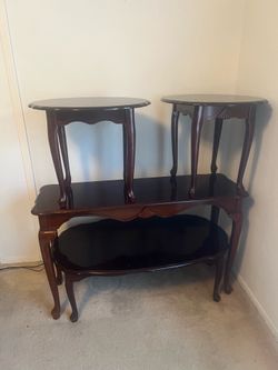 Set of 4 Living Room Tables… Entertainment Center… Dining Room Set