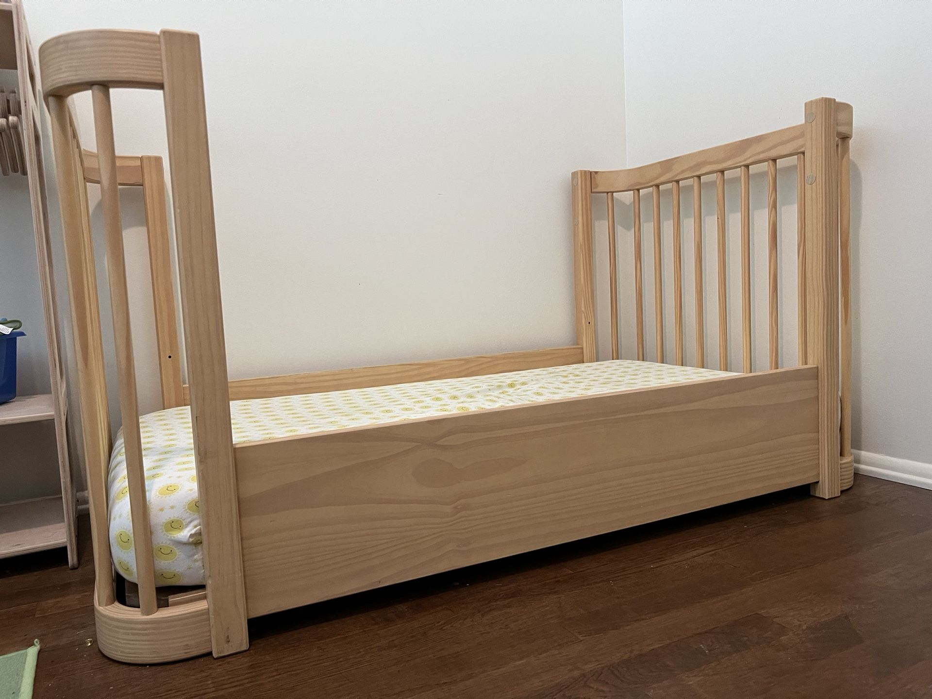Nestig Toddler Bed