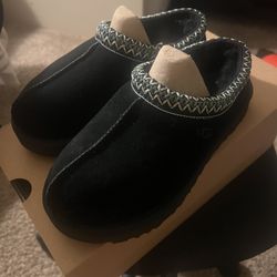 TASMAN II SIZE 5 NEW AUTHENTIC