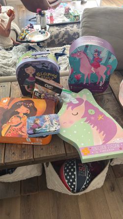 Little girls puzzles