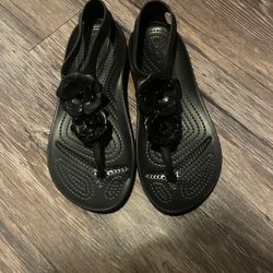 Crocs Sandals Size 6