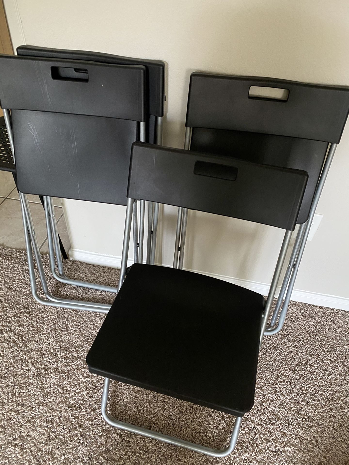 4 folding chairs