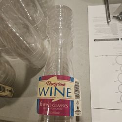 Plastic Wine Glasses, pack of 6 - Parties, Toasts, BBQs, Weddings, Celebrations, New Years! 2 packs for $3