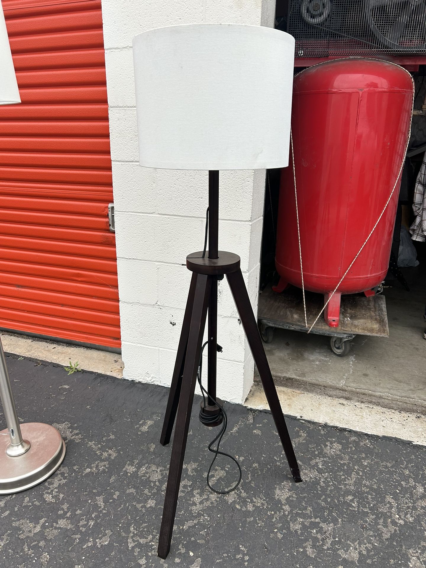 LAUTERS Floor lamp, brown ash/white