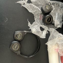 Cadillac Escalade Headphones OEM