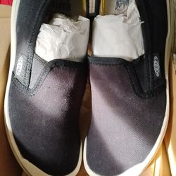 Keen Black Slipons Still In Box