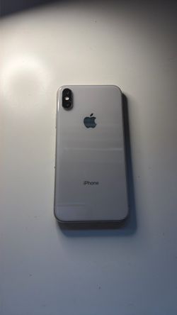 Apple iPhone X 64GB Silver - Unlocked - 84% Battery
