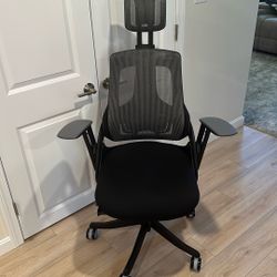 Brand New Pursuit Ergonomic Chair
