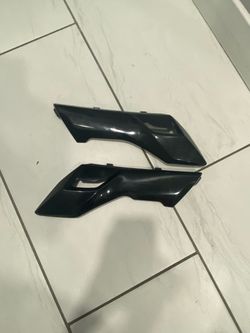 Ultra bee side plastic