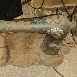 Antique Sewing Machine 